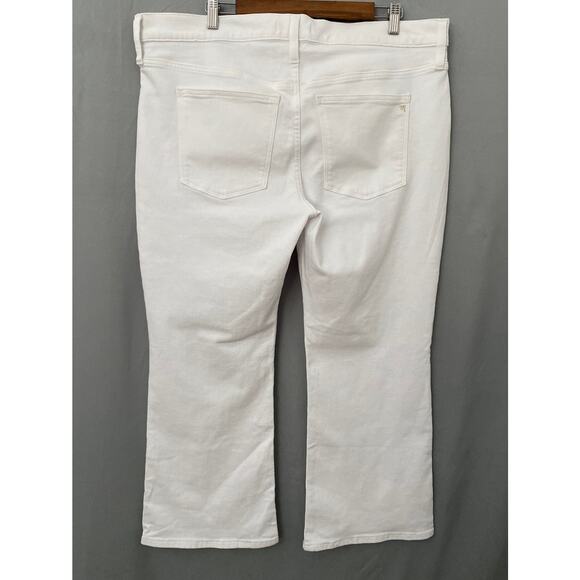 NWT Madewell Mid-Rise Kick Out White Denim Jean Size 33P Stretch Comfort Casual - Picture 4 of 9